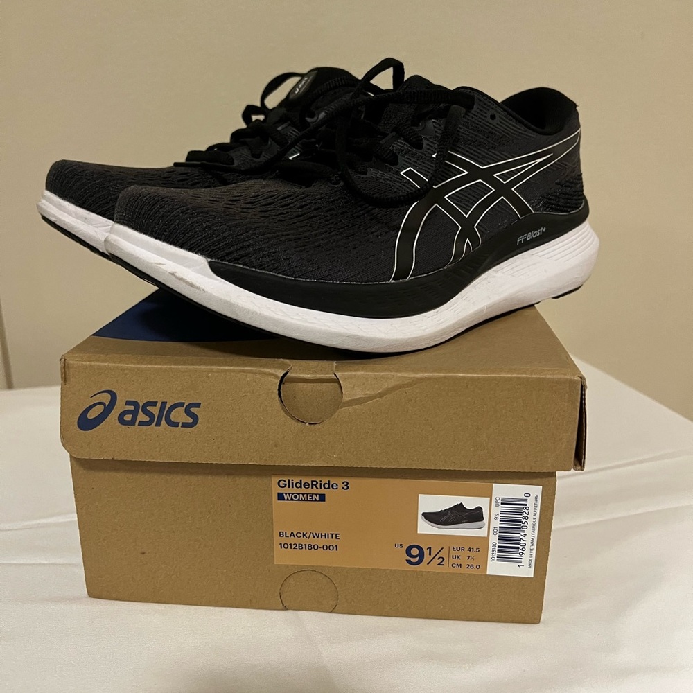 ASICS GlideRide 3 Women’s Sneaker